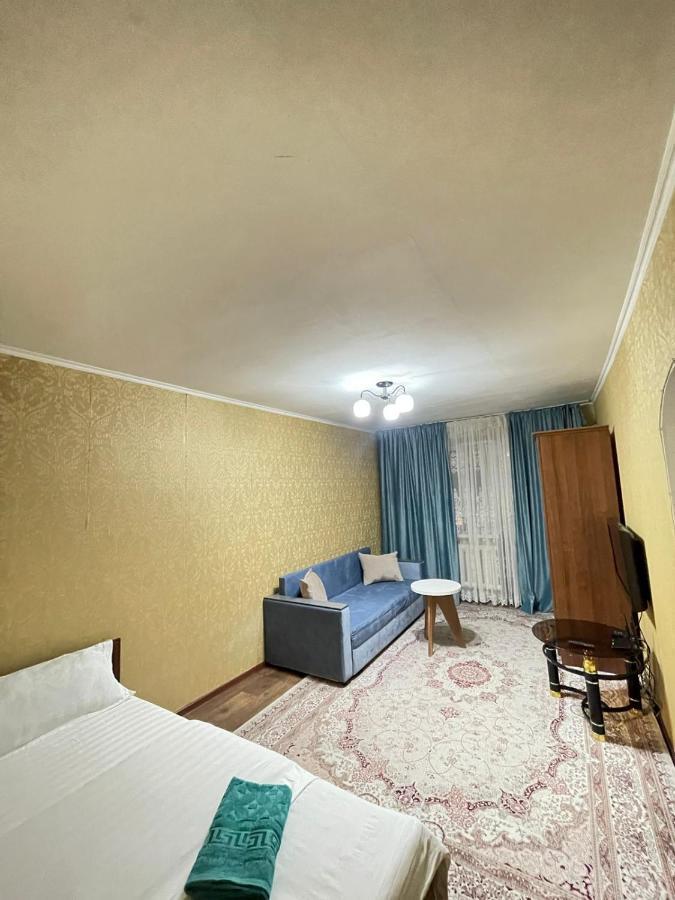 Квартира Рядом Арбата, Гоголя 92 Алмати Екстер'єр фото