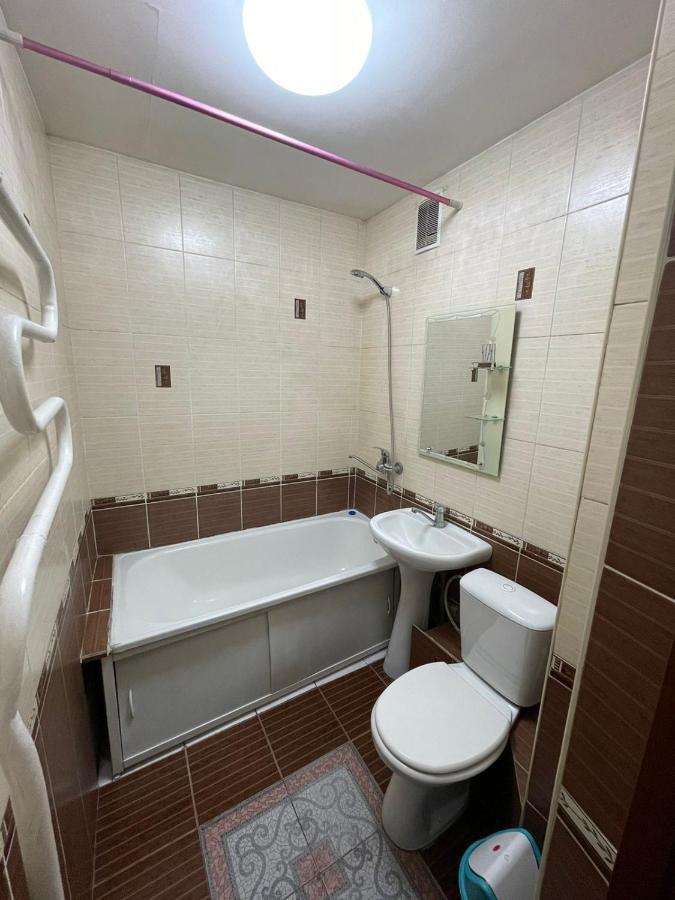 Квартира Рядом Арбата, Гоголя 92 Алмати Екстер'єр фото